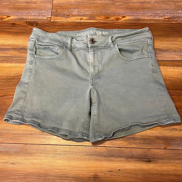 American Eagle Shorts 14 Seafoam Green Super Stretch AEO Twill Midi - Picture 2 of 10